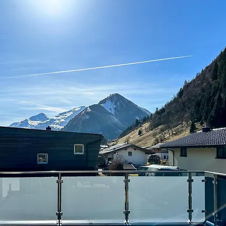 Alpine Goldquell - Infrarot Kabine, National Park Sommerkarte Und Bergblick *