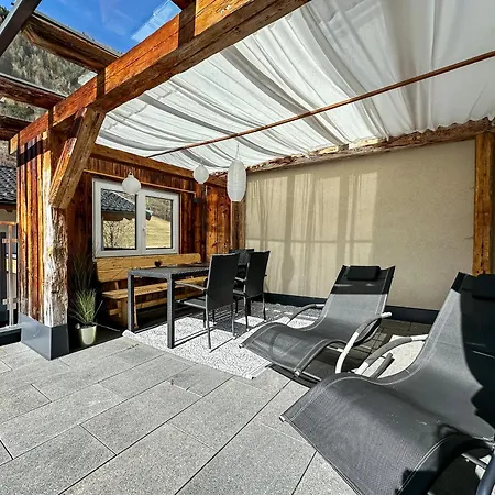 Alpine Goldquell - Infrarot Kabine, National Park Sommerkarte Und Bergblick *