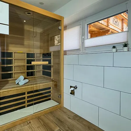 Alpine Goldquell - Infrarot Kabine, National Park Sommerkarte Und Bergblick Daire