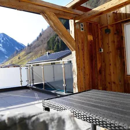 Alpine Goldquell - Infrarot Kabine, National Park Sommerkarte Und Bergblick *