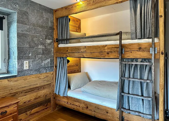 Alpine Goldquell - Infrarot Kabine, National Park Sommerkarte Und Bergblick راوريس