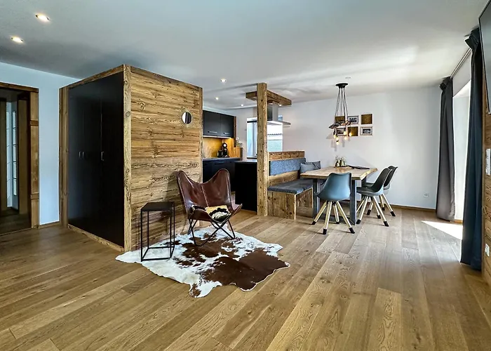 Alpine Goldquell - Infrarot Kabine, National Park Sommerkarte Und Bergblick 劳里斯