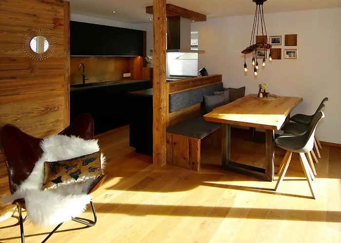 Alpine Goldquell - Infrarot Kabine, National Park Sommerkarte Und Bergblick راوريس